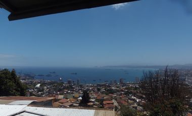 Se vende Pasaje Vista Hermosa 49 Cerro Yungay.