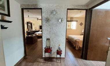 “CASA  DE UN PISO, IDEAL PARA PERSONAS ADULTAS, RECIÉN REMODELADA, LISTA PARA HABITARLA”