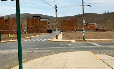 Terreno de 112 m2 en venta, a la espalda de la Panamericana Norte