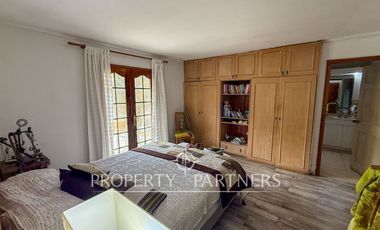 Acogedora Casa en parcela de 5.450 m², quincho y piscina – Calera de Tango