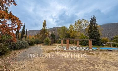 Acogedora Casa en parcela de 5.450 m², quincho y piscina – Calera de Tango