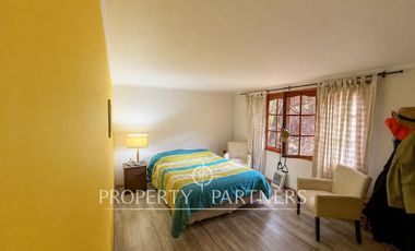 Acogedora Casa en parcela de 5.450 m², quincho y piscina – Calera de Tango