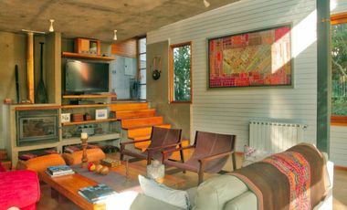 MARAVILLOSA CASA DE ARQUITECTO EN CONDOMINIO PRIVADO