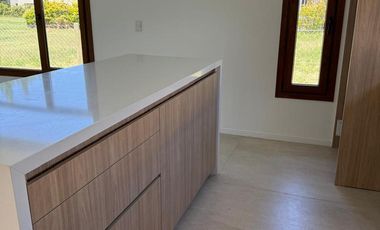 Casa a Estrenar en Una Sola Planta en Sauces del Limay