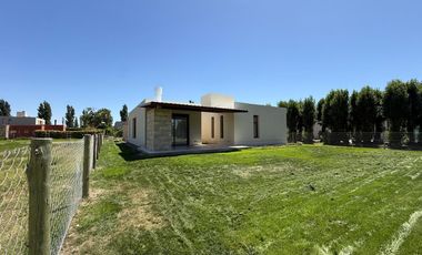 Casa a Estrenar en Una Sola Planta en Sauces del Limay