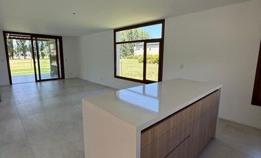 Casa a Estrenar en Una Sola Planta en Sauces del Limay