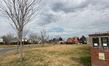 HERMOSO TERRENO EN VENTA EN EL BARRIO CERRADO SANTO TOMAS PILAR