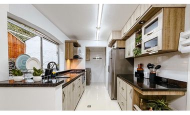 Casa para la renta amoblada en El Poblado, sector Los Balsos