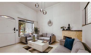 Casa para la renta amoblada en El Poblado, sector Los Balsos