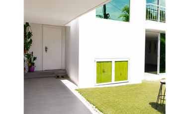 CASA EN VENTA CON PISCINA | BETANIA