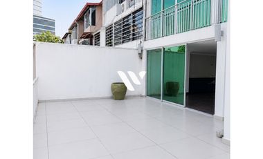 CASA EN VENTA CON PISCINA | BETANIA