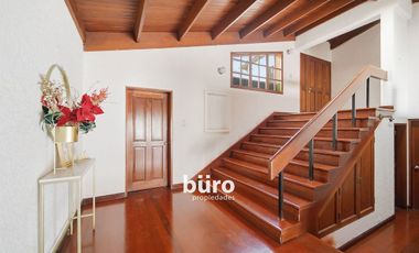 EXCELENTE CASA EN VENTA VISTA A PARQUE EN CONDOMINIO BRITANICO, TOMASAL, SURCO