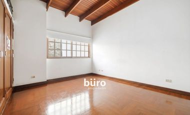 EXCELENTE CASA EN VENTA VISTA A PARQUE EN CONDOMINIO BRITANICO, TOMASAL, SURCO