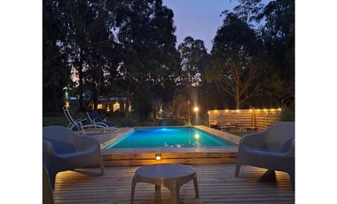 SENDEROS III  COSTA ESMERALDA -MODERNA Y FUNCIONAL CASA CON PILETA