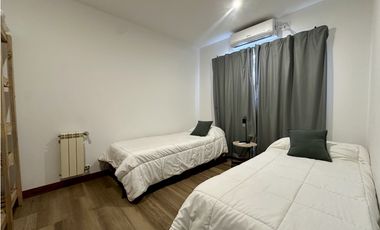 SENDEROS III  COSTA ESMERALDA -MODERNA Y FUNCIONAL CASA CON PILETA