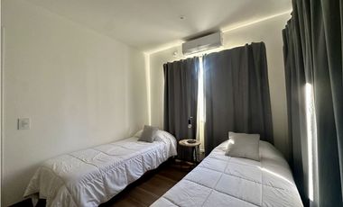 SENDEROS III  COSTA ESMERALDA -MODERNA Y FUNCIONAL CASA CON PILETA
