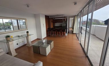 Departamento en venta de ocasión ideal para inversión en Barranco