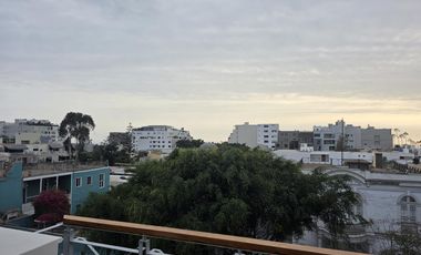Departamento en venta de ocasión ideal para inversión en Barranco
