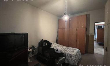 Venta Casa 3 ambientes con local, patio y cochera en Villa Dominico