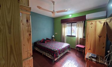 VENTA CASA 4 AMB. CON PARRILLA PATIO GARAGE Y DEPTO 3 AMB CON TERRAZA BALCÓN - APTA CRÉDITO - MORENO