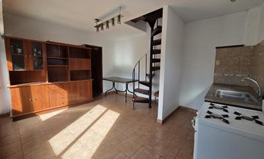 VENTA CASA 4 AMB. CON PARRILLA PATIO GARAGE Y DEPTO 3 AMB CON TERRAZA BALCÓN - APTA CRÉDITO - MORENO