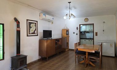 VENTA CASA 4 AMB. CON PARRILLA PATIO GARAGE Y DEPTO 3 AMB CON TERRAZA BALCÓN - APTA CRÉDITO - MORENO