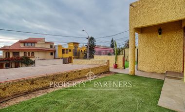 Amplia casa con 6 dormitorios y vista al mar - Jardines del Sur