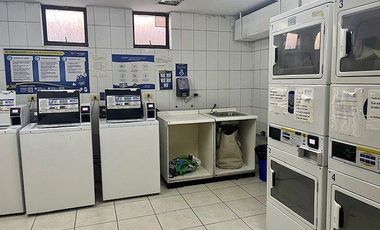 SE ARRIENDA AMOBLADO2 DORMITORIOS METRO CRISTOBAL COLON