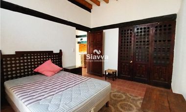 CASA CÉNTRICA EN RENTA EN VALLE DE BRAVO