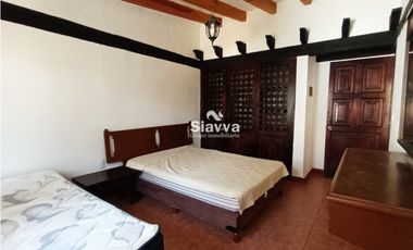 CASA CÉNTRICA EN RENTA EN VALLE DE BRAVO