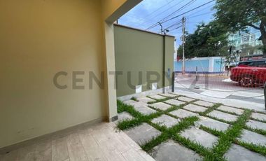 SE ALQUILA CASA / OFICINA EN MIRAFLORES