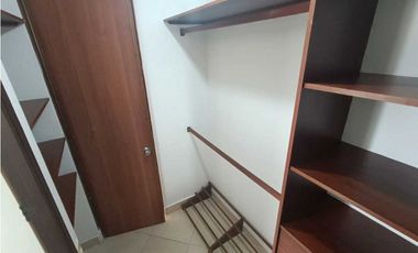 Alquiler APTO-PATIOBONITO-POBLADO
