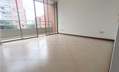 Alquiler APTO-PATIOBONITO-POBLADO