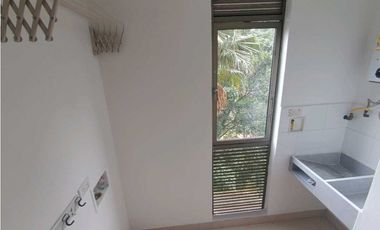 Alquiler APTO-PATIOBONITO-POBLADO