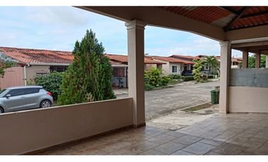 VENTA CASA LA ARBOLEDA-PANAM OESTE-JR