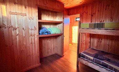 Cómoda Cabaña con vista al mar