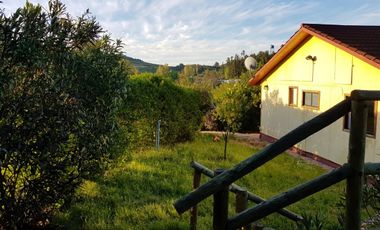 CASA CON 1.530 M2 DE TERRENO EN LA ESTRELLA