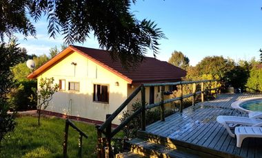 CASA CON 1.530 M2 DE TERRENO EN LA ESTRELLA