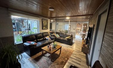 Venta Casa Familiar con Depto Independiente