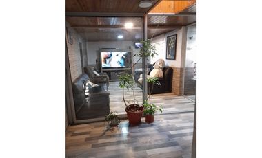 Venta Casa Familiar con Depto Independiente