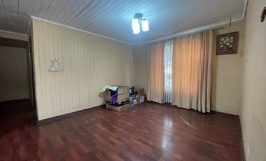 Casa En Pasaje Seguro - San Joaquín