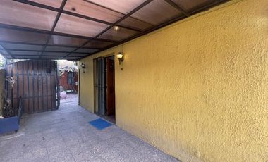 Casa En Pasaje Seguro - San Joaquín