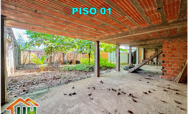 VENDO CASA DE 02 PISOS EN ESQUINA - CERCA A C.C REAL PLAZA