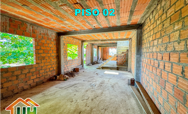 VENDO CASA DE 02 PISOS EN ESQUINA - CERCA A C.C REAL PLAZA