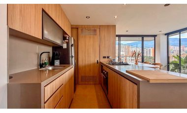 Apartamento para la renta amoblada en Envigado, piso 6
