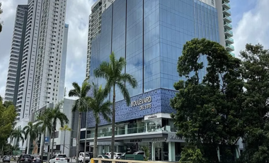 SE ALQUILA OFICINA  EN COSTA DEL ESTE  BOULEVARD DEL ESTE DE 92M2