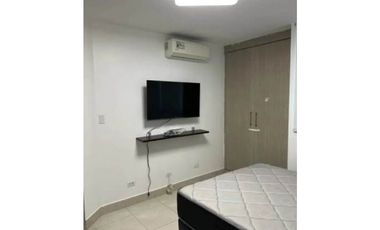 Melissa Foster Luxury Vende Apartamento PH Belview MF754