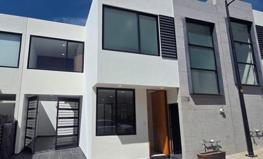 OPORTUNIDAD CASA EN VENTA en Álamo Residencial – Zona Cruz del Sur, Puebla