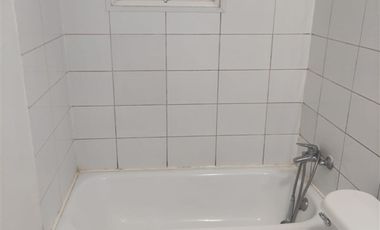 Casa en Arriendo en AV. RECOLETA,