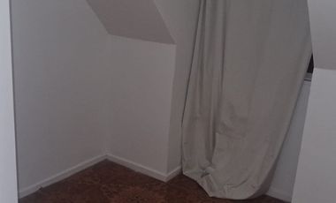 SE ARRIENDA HERMOSA CASA EN ZONA RESIDENCIAL